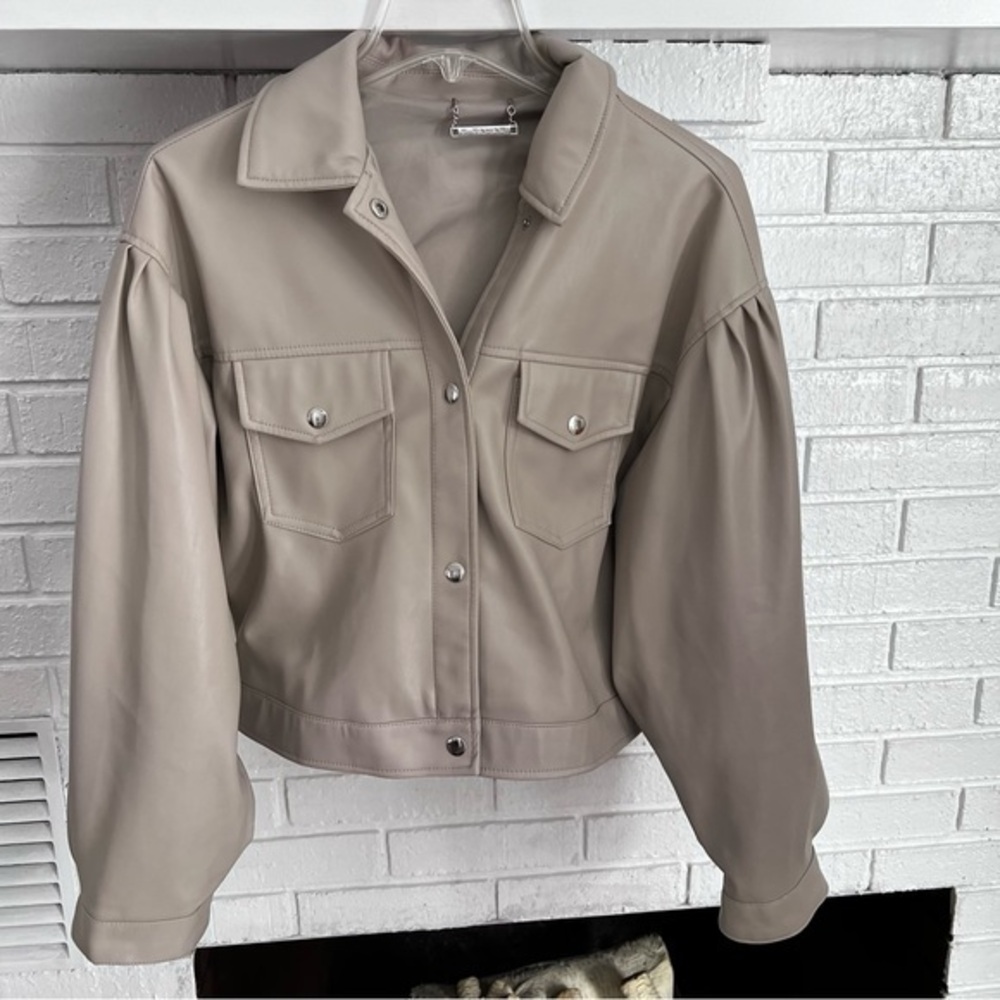 T Tahari Faux Leather Taupe Jacket W Puff Sleeves NWOT. Size Medium. Super Soft